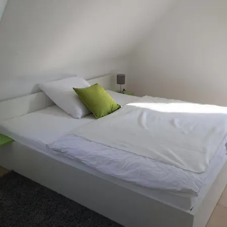 Apartment In Ruhiger Lage! *