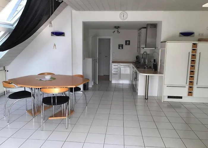 Lägenhet In Ruhiger Lage! *